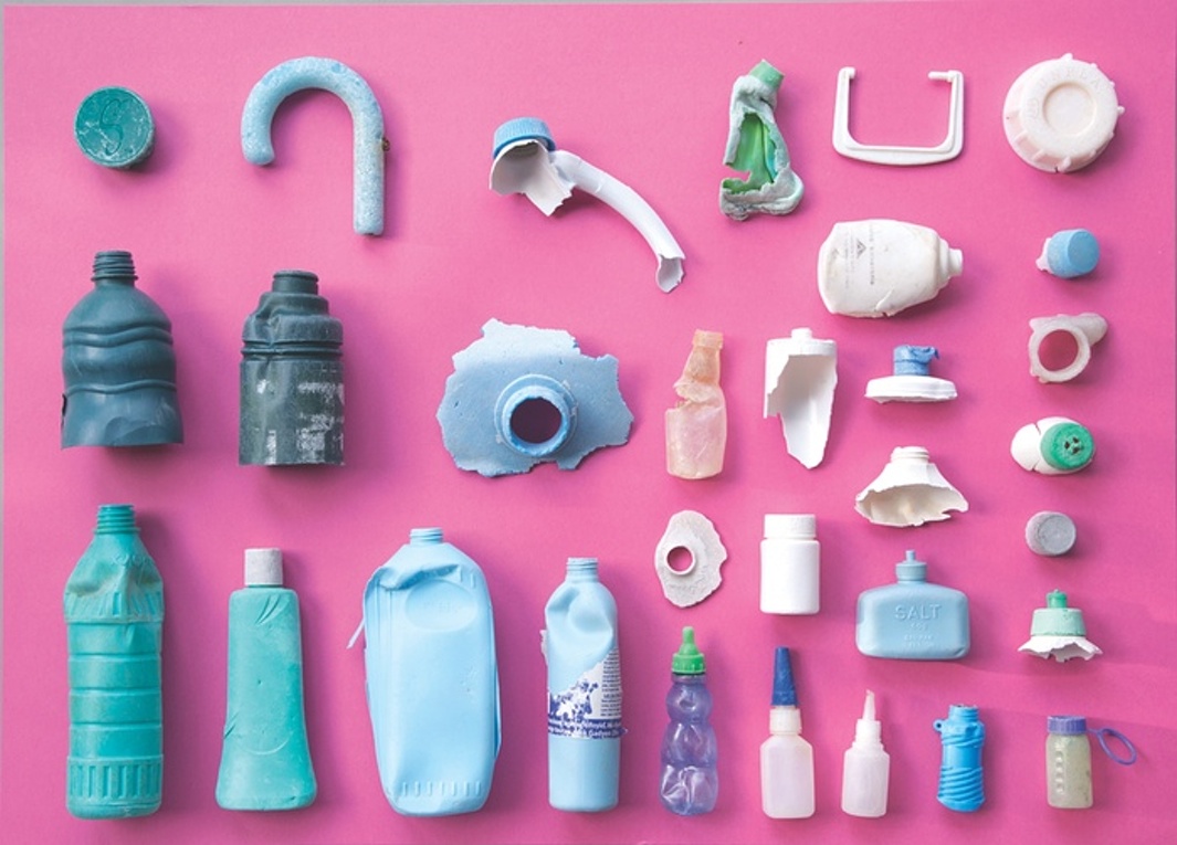 [Pictures] Plastic waste in Pacific Ocean washed up on Hawaii beach | ecogreenlove