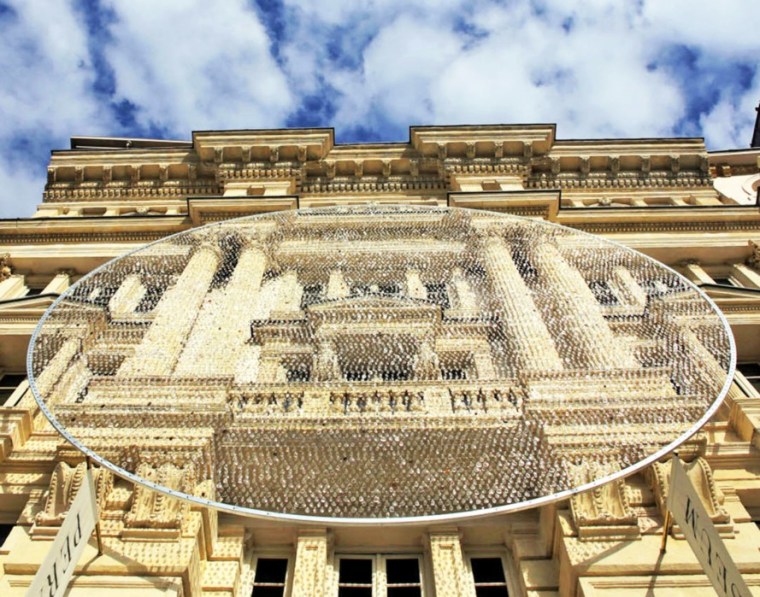 Disc made from 14,000 eyeglass lenses • Creative Ways to Repurpose Eyeglasses | ecogreenlove