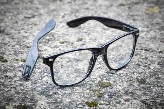 Eyeglasses hacks • Creative Ways to Repurpose Eyeglasses | ecogreenlove