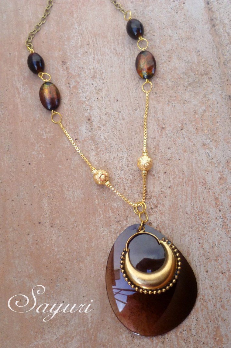 Sunglasses pendant • Creative Ways to Repurpose Eyeglasses | ecogreenlove