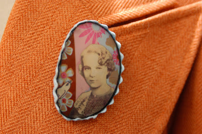 Eyeglasses pin • Creative Ways to Repurpose Eyeglasses | ecogreenlove