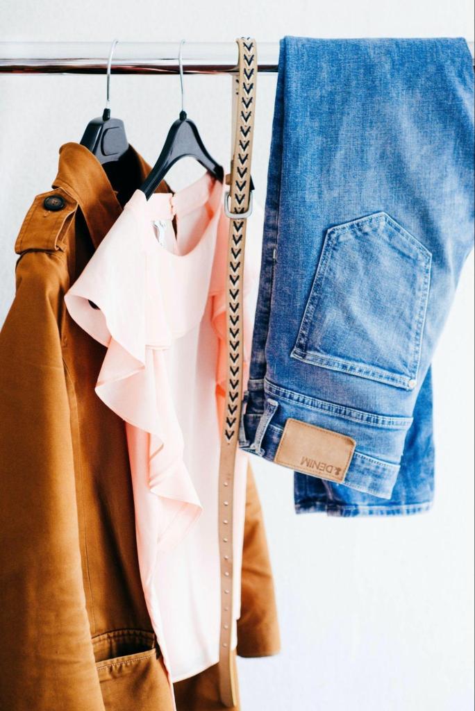 Go Green and Downsize your Life with a Capsule Wardrobe | ecogreenlove